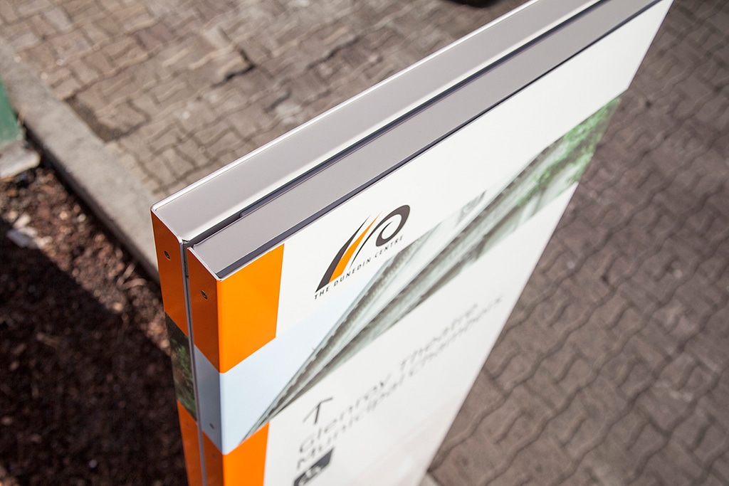eCORE Modular Aluminium Sign Systems vs Custom Signage
