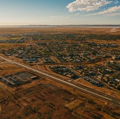 Woodside awards Karratha housing and key facilities maintenance contract to Programmed – delivering more jobs for locals