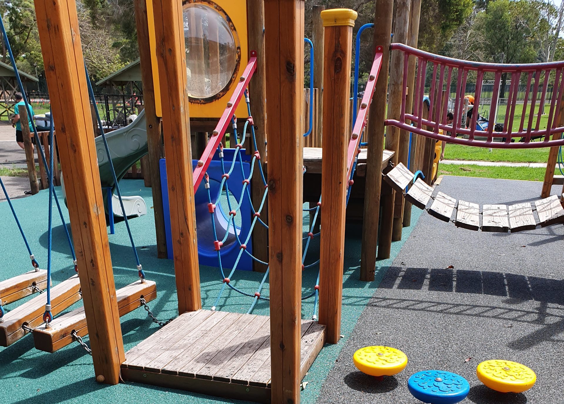 playground urban maintenance